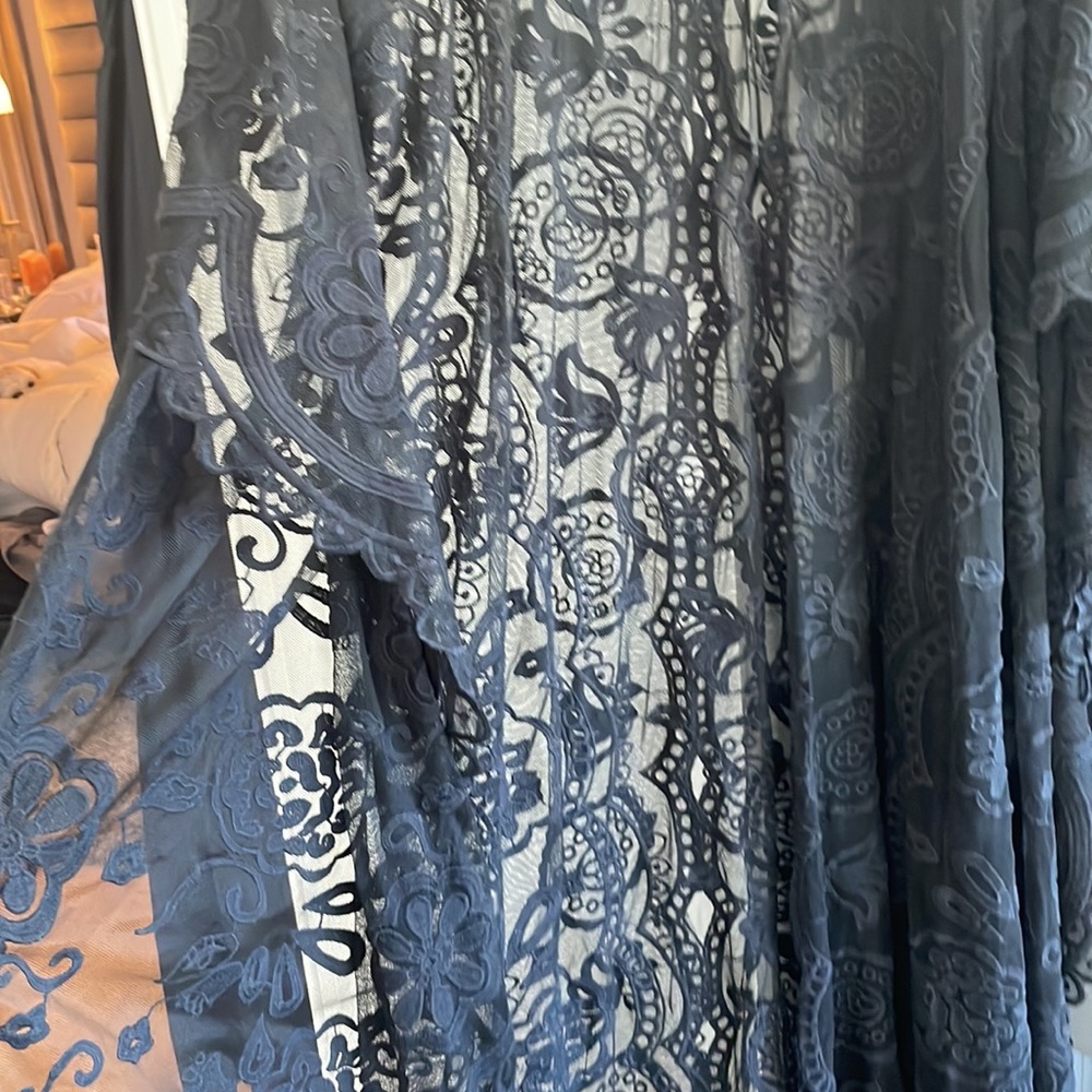 Lace tie front dress - Picture 3 of 5